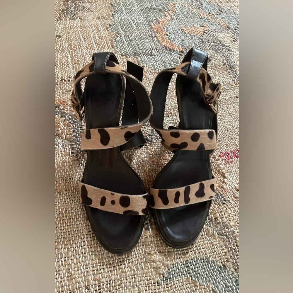 Us 7 heels: animal print